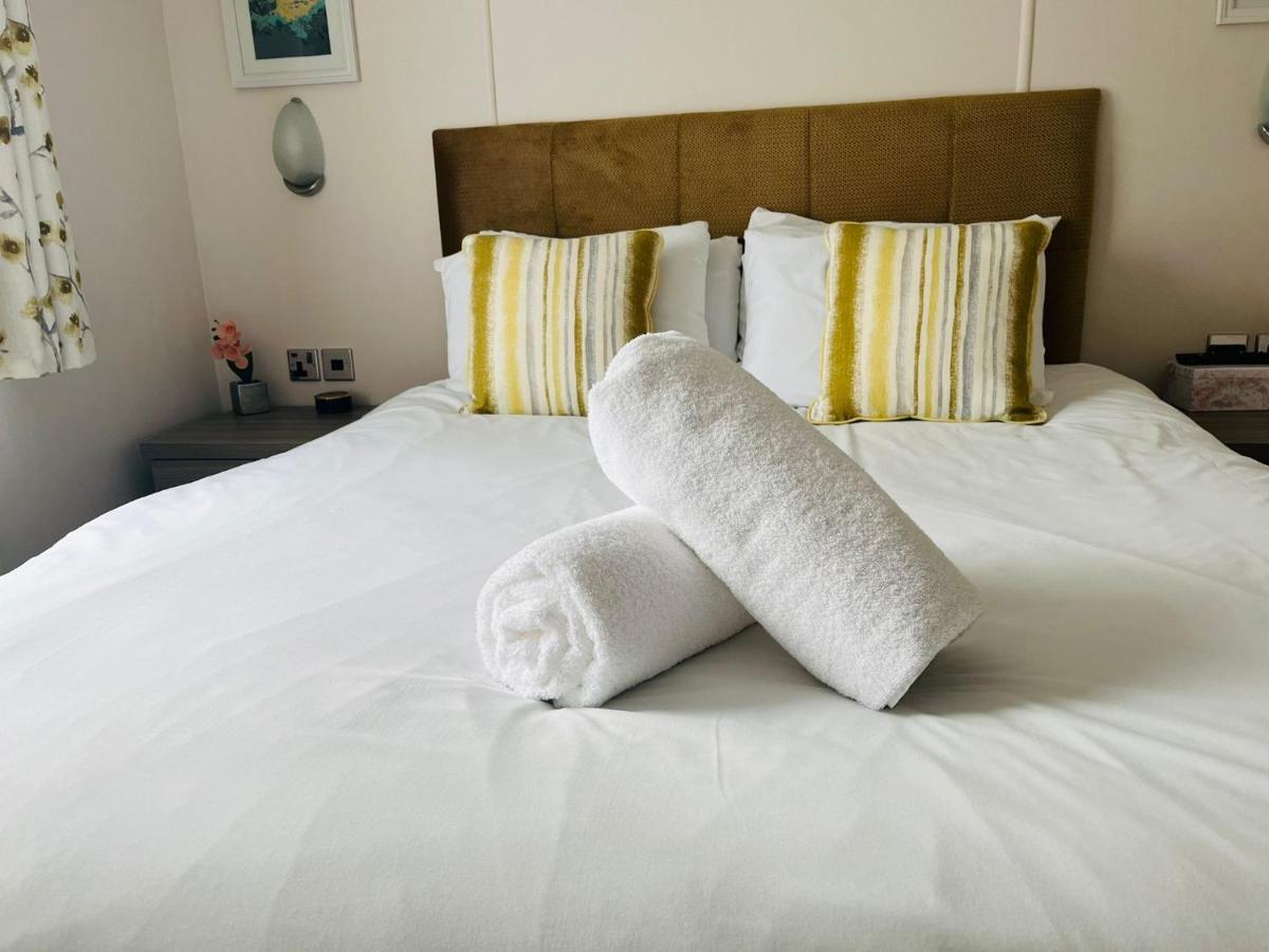 Ashworth Lodge With Hot Tub Barmby on the Moor Ngoại thất bức ảnh