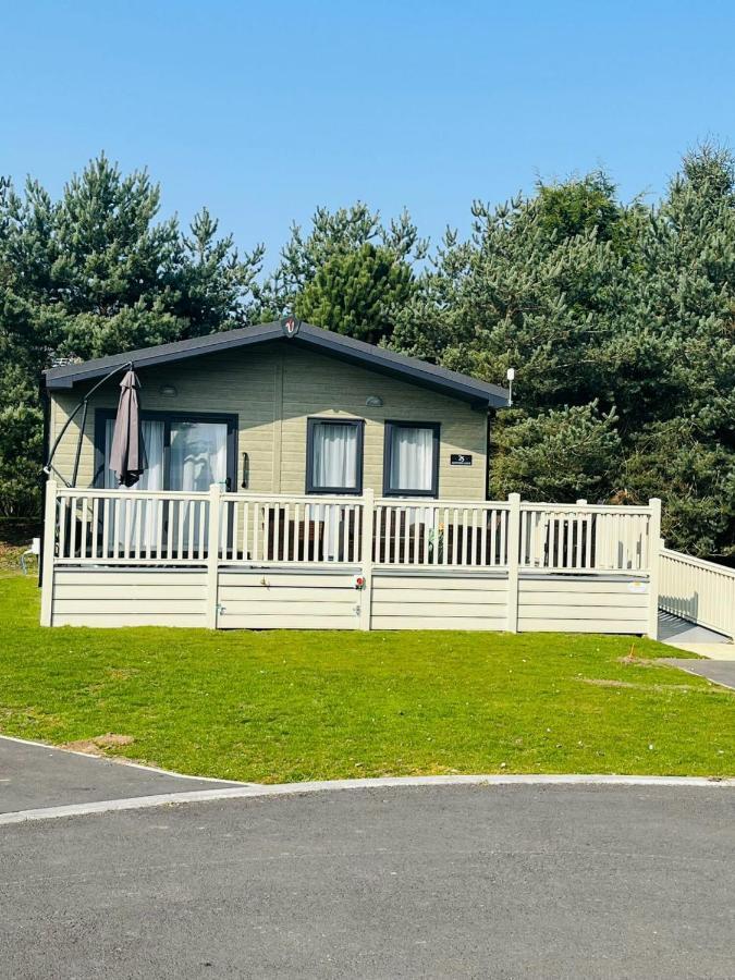 Ashworth Lodge With Hot Tub Barmby on the Moor Ngoại thất bức ảnh
